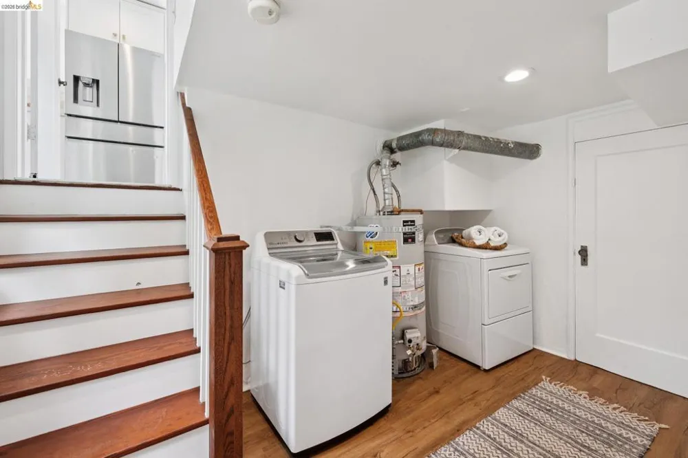 3530 Victor Ave Oakland, CA 94619