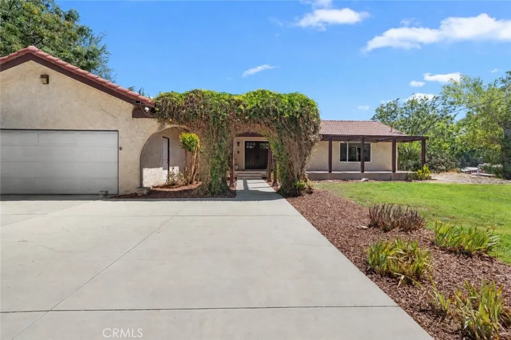 747 Greenwood Avenue San Bernardino, CA 92407