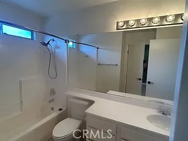 947 Cheyenne Corona, CA 92878