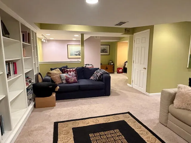 2817 Windside Court Ann Arbor, MI 48103