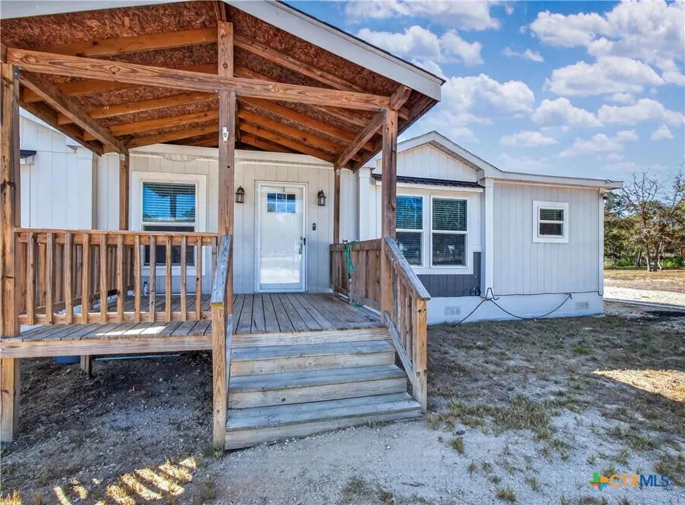 209 Sandy Oaks Drive Seguin, TX 78155