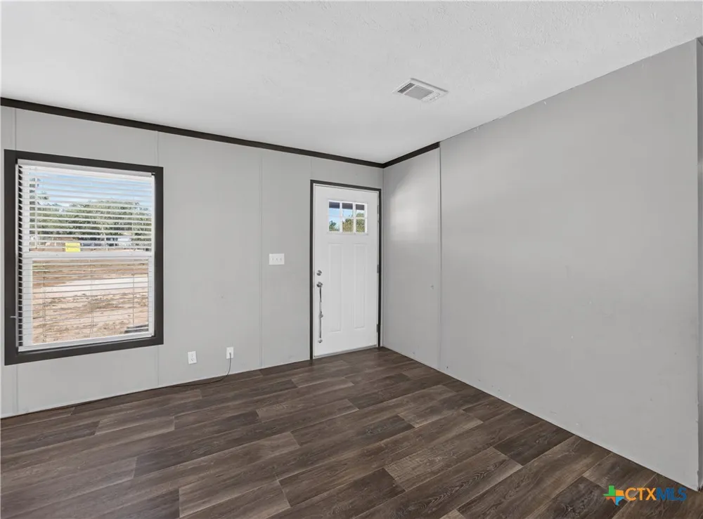209 Sandy Oaks Drive Seguin, TX 78155