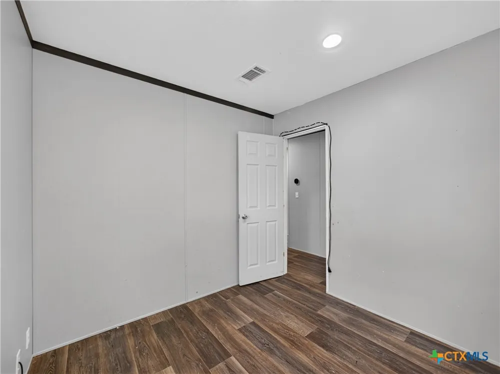 209 Sandy Oaks Drive Seguin, TX 78155