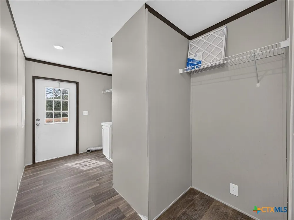 209 Sandy Oaks Drive Seguin, TX 78155