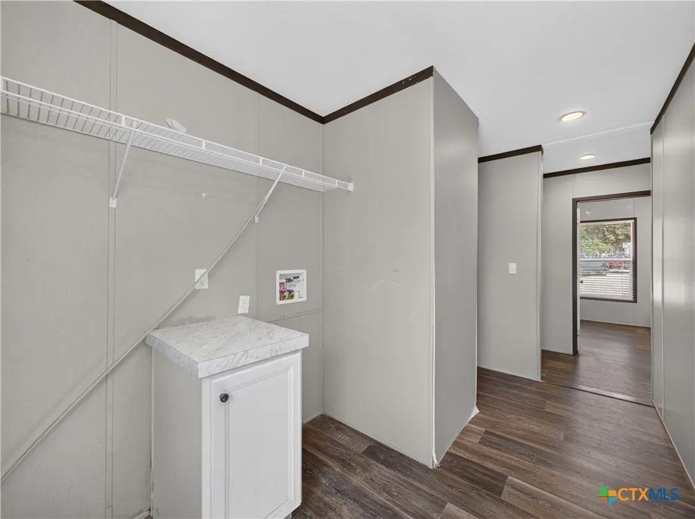 209 Sandy Oaks Drive Seguin, TX 78155