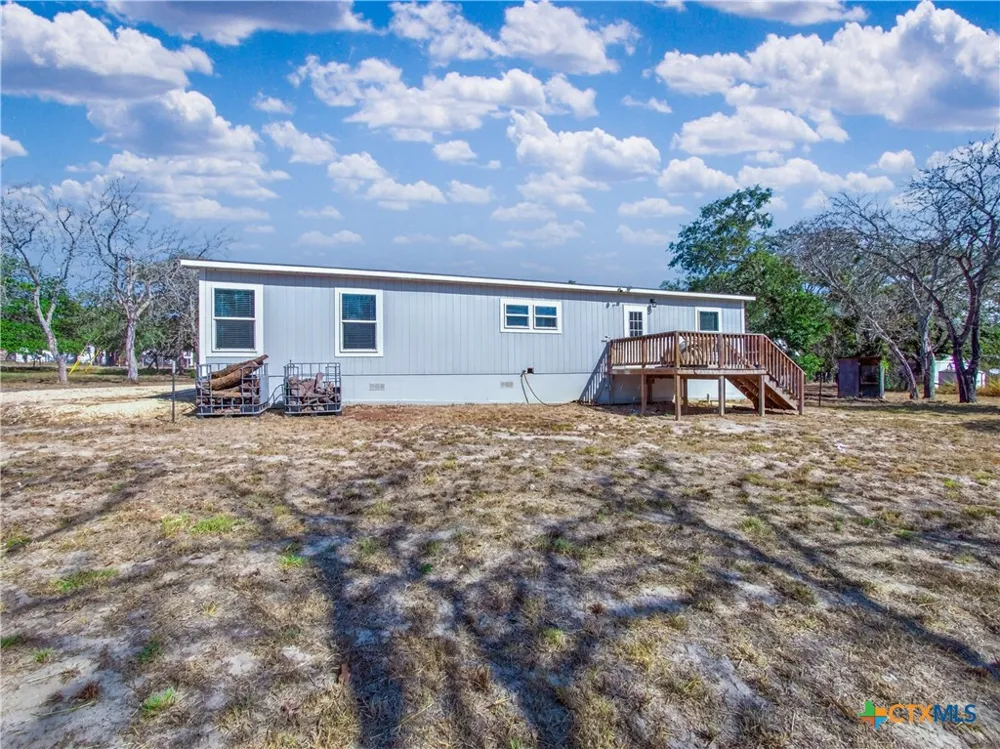 209 Sandy Oaks Drive Seguin, TX 78155