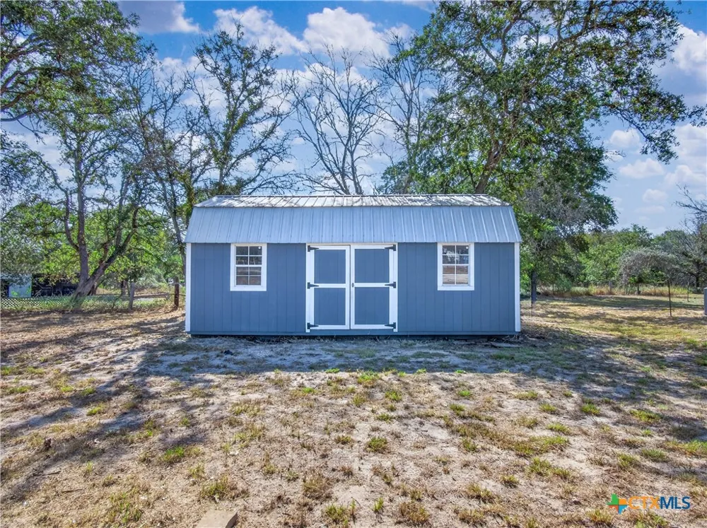 209 Sandy Oaks Drive Seguin, TX 78155