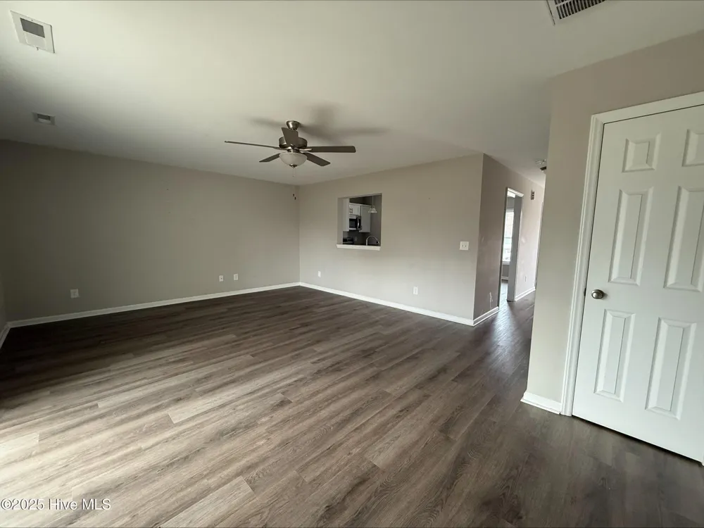 3953 Sedona Drive #B Winterville, NC 28590