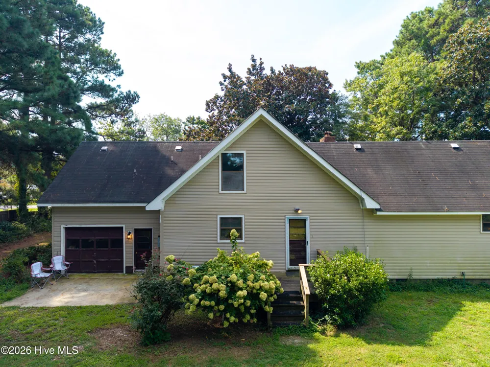 205 S End Road Knotts Island, NC 27950