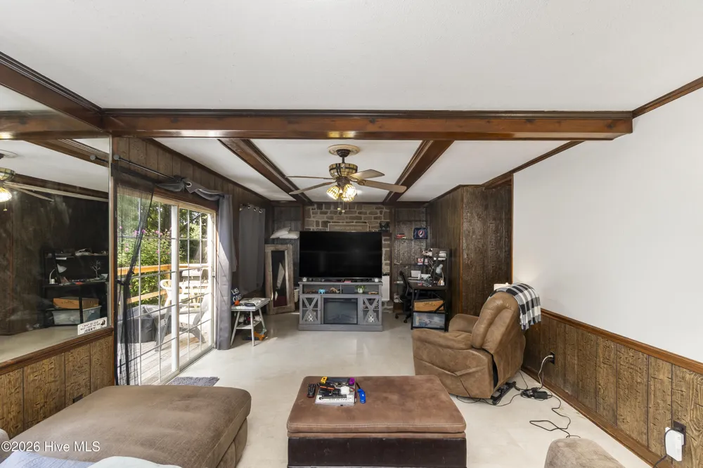 205 S End Road Knotts Island, NC 27950