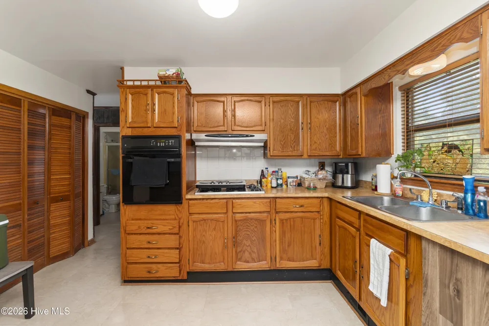 205 S End Road Knotts Island, NC 27950