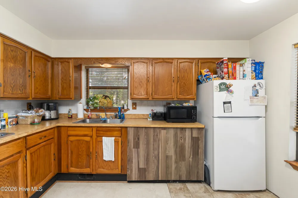 205 S End Road Knotts Island, NC 27950