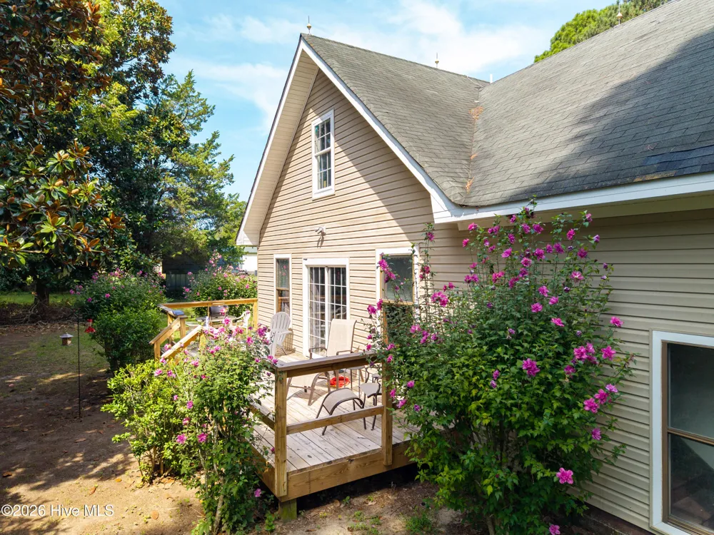 205 S End Road Knotts Island, NC 27950