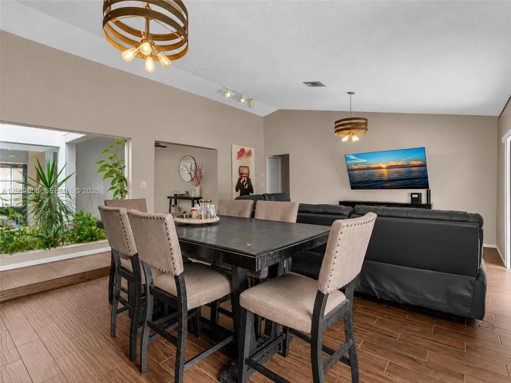 8240 NW 54th St #8240 Lauderhill, FL 33351