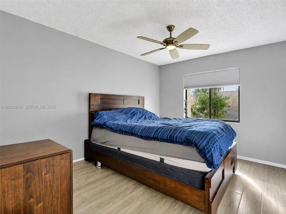 8240 NW 54th St #8240 Lauderhill, FL 33351