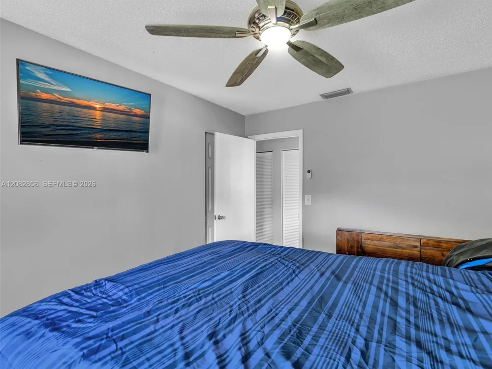 8240 NW 54th St #8240 Lauderhill, FL 33351
