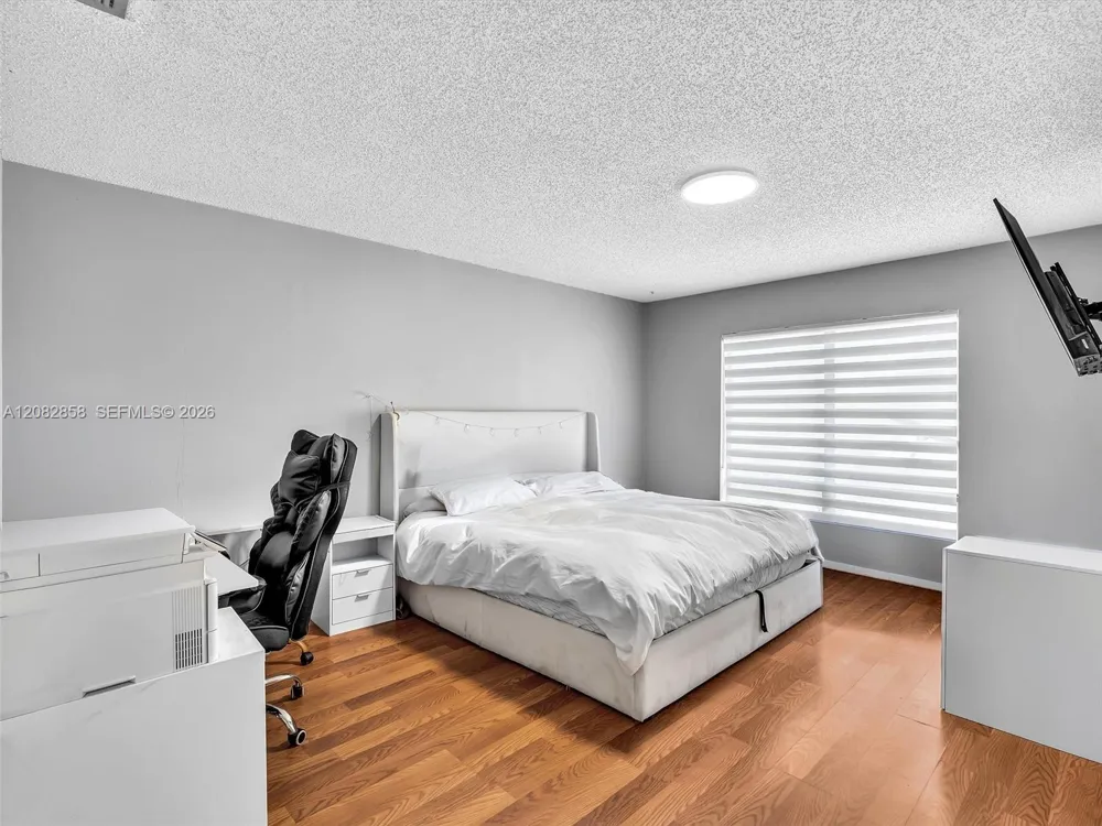 8240 NW 54th St #8240 Lauderhill, FL 33351