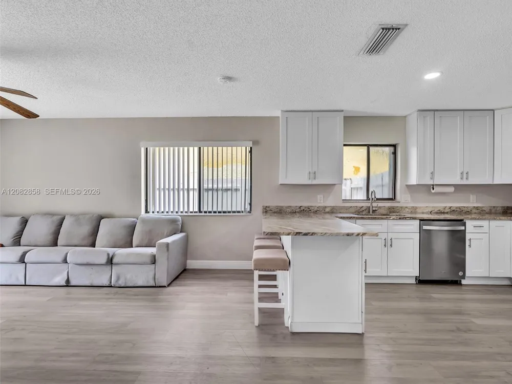 8240 NW 54th St #8240 Lauderhill, FL 33351