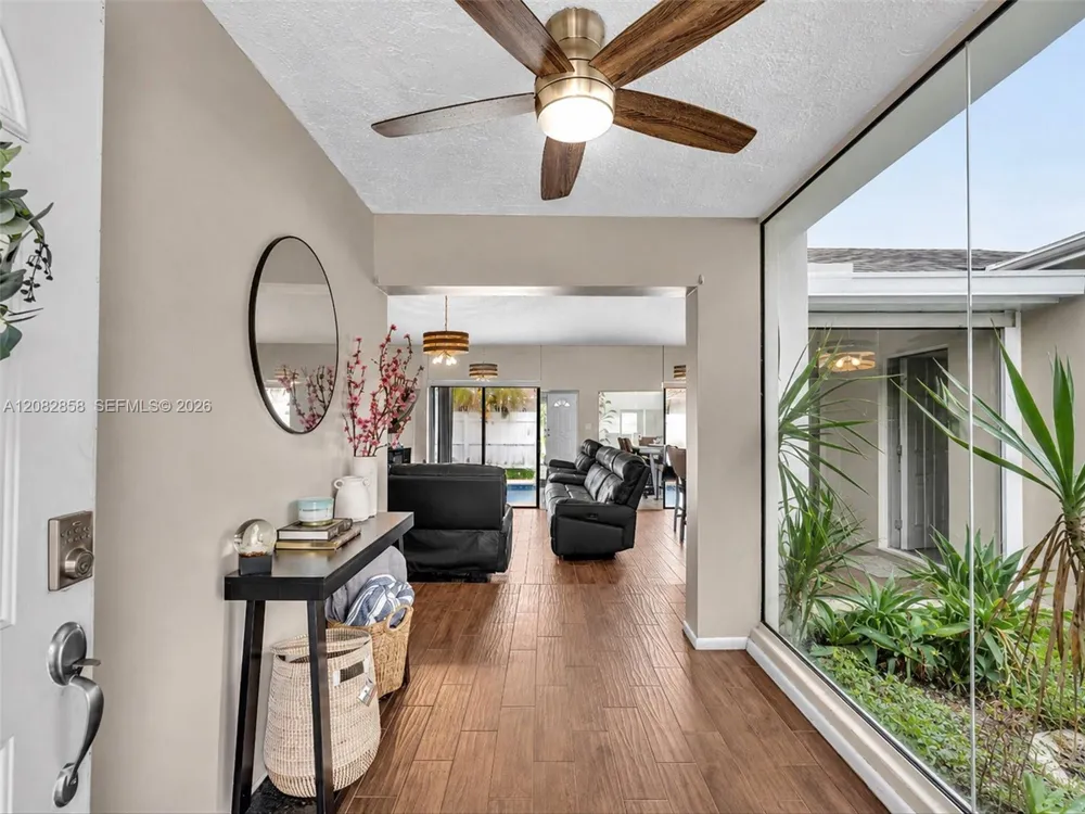 8240 NW 54th St #8240 Lauderhill, FL 33351
