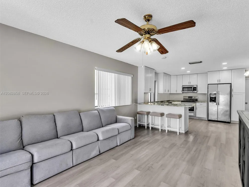 8240 NW 54th St #8240 Lauderhill, FL 33351