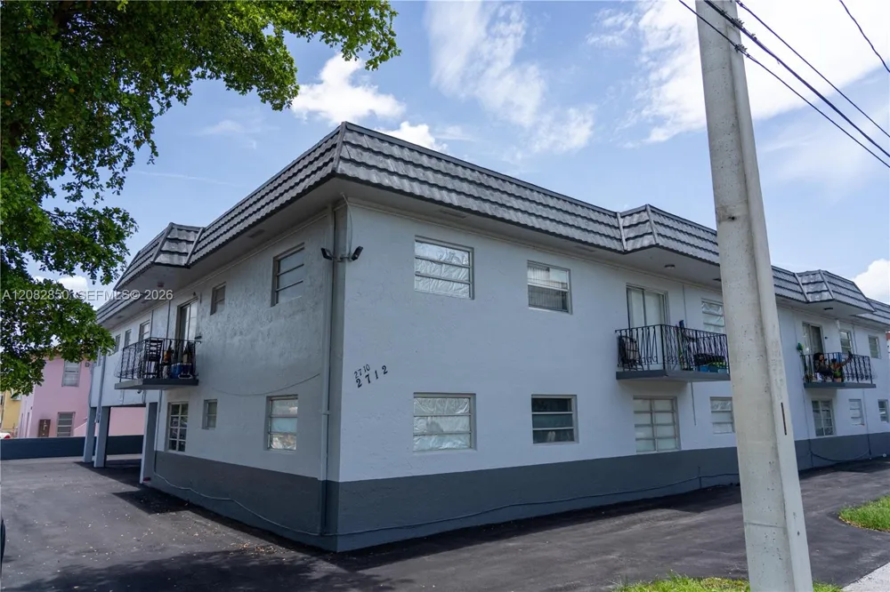 2712 W 10th Ave #1 Hialeah, FL 33010