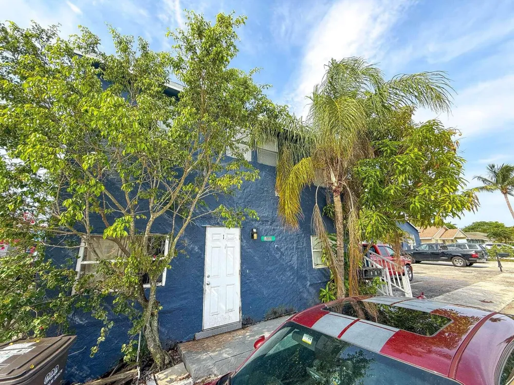 1000 W LAKEWOOD ROAD West Palm Beach, FL 33405