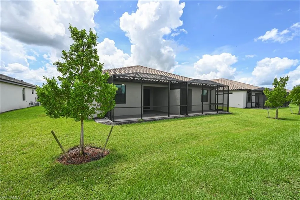 19568 Hinkley Drive Estero, FL 33928