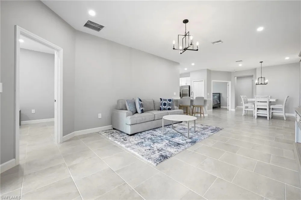 19568 Hinkley Drive Estero, FL 33928