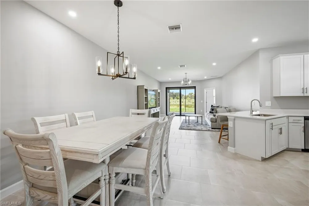 19568 Hinkley Drive Estero, FL 33928