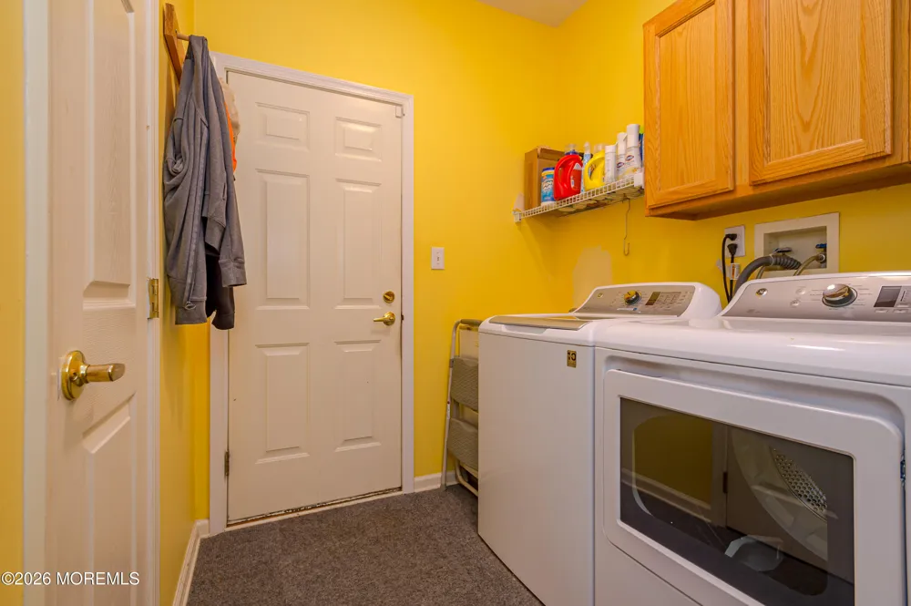 37 Pembrooke Way Smithville, NJ 08205