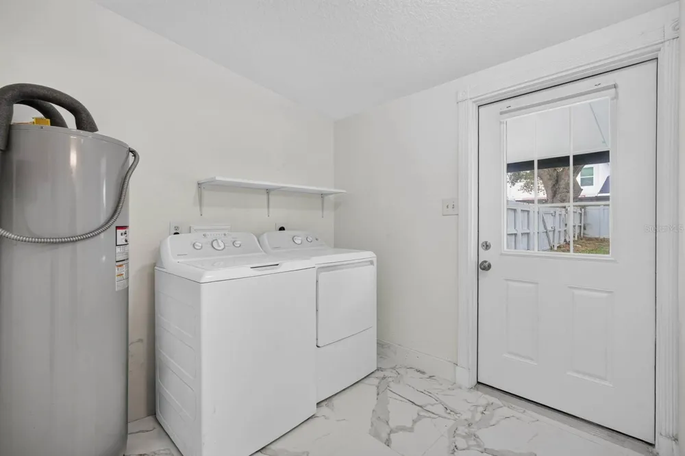 216 HALIFAX AVENUE Daytona Beach, FL 32118