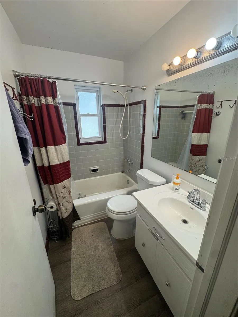 4603 HARVEY AVENUE Tampa, FL 33603