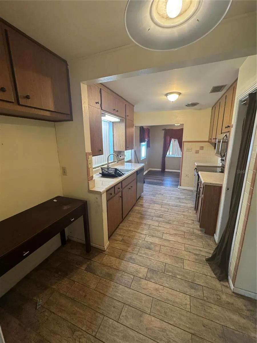 4603 HARVEY AVENUE Tampa, FL 33603