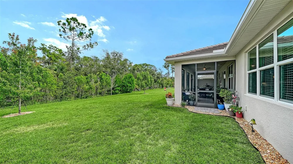 469 BANEBERRY COURT Nokomis, FL 34275