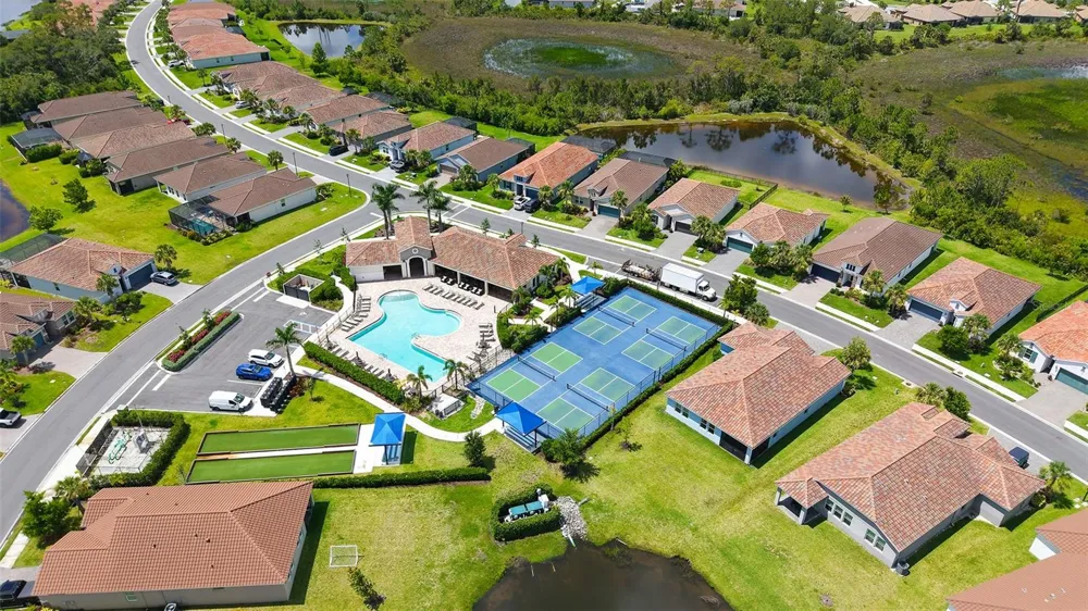469 BANEBERRY COURT Nokomis, FL 34275