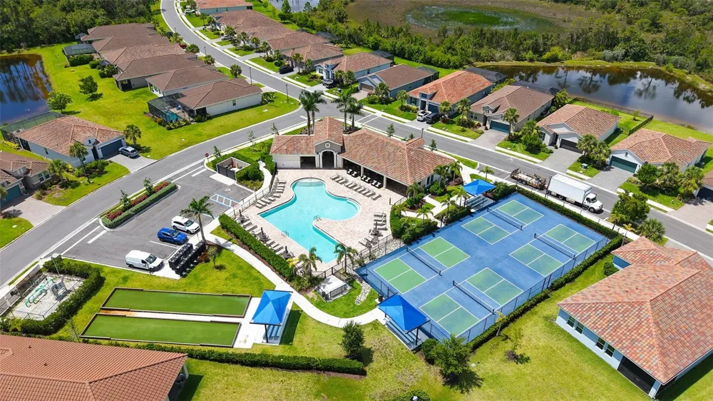 469 BANEBERRY COURT Nokomis, FL 34275