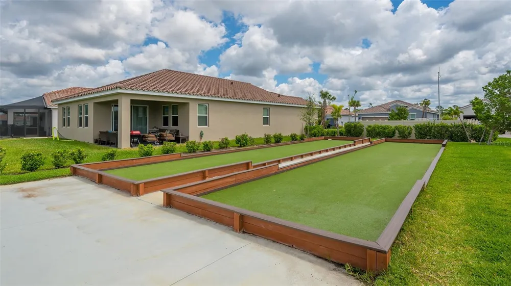 469 BANEBERRY COURT Nokomis, FL 34275