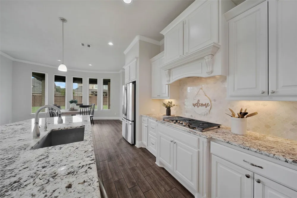 28002 Kendalia Cloud Court Fulshear, TX 77441