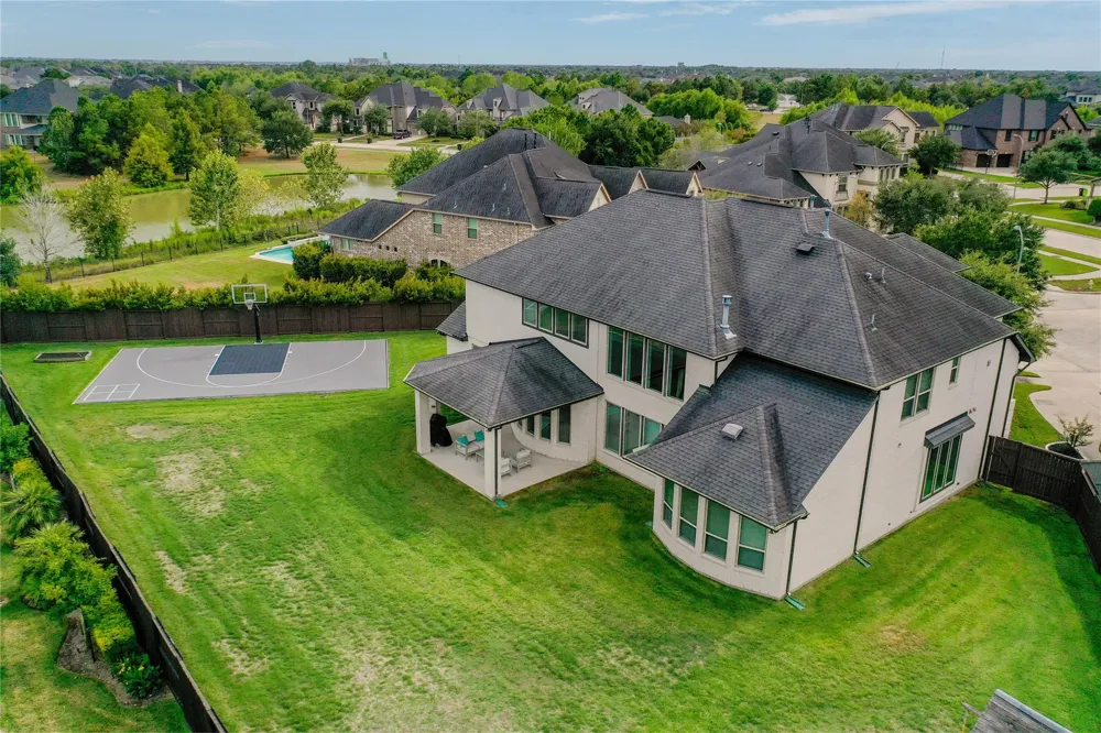 28002 Kendalia Cloud Court Fulshear, TX 77441
