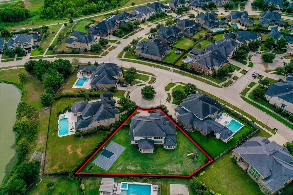 28002 Kendalia Cloud Court Fulshear, TX 77441