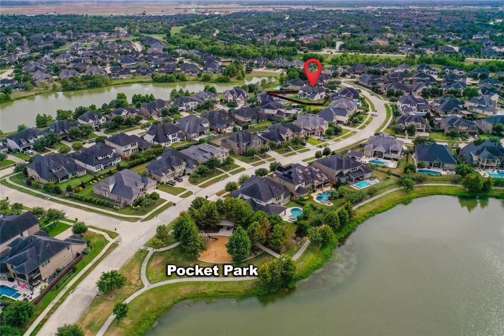 28002 Kendalia Cloud Court Fulshear, TX 77441