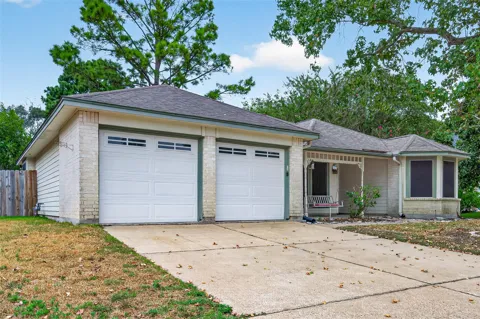 8607 Greenleaf Lake Drive