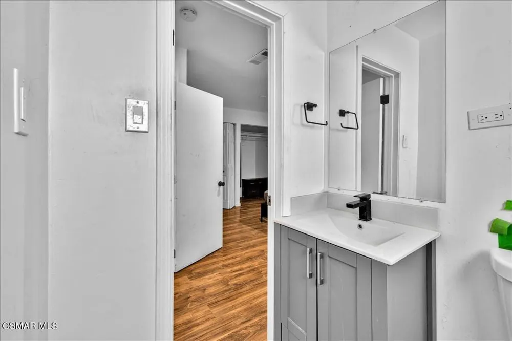 6877 Pine Avenue 29 Palms, CA 92277