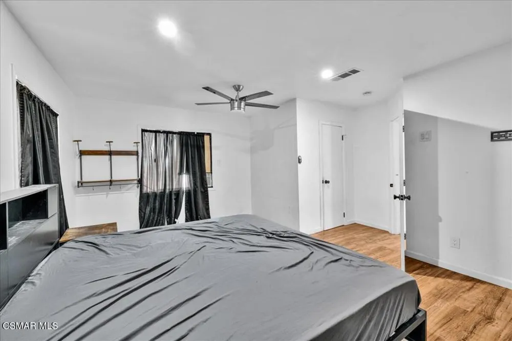 6877 Pine Avenue 29 Palms, CA 92277