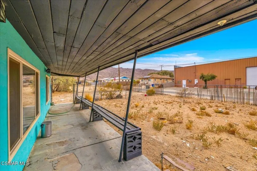 6877 Pine Avenue 29 Palms, CA 92277