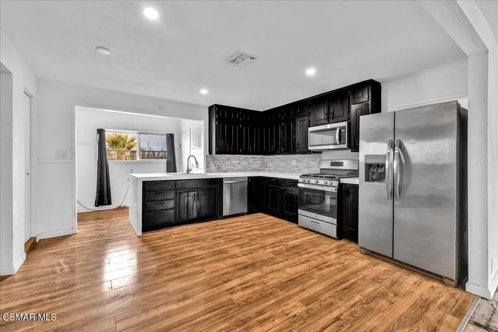 6877 Pine Avenue 29 Palms, CA 92277