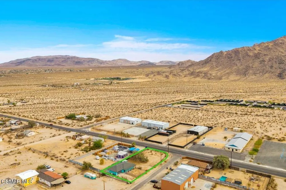 6877 Pine Avenue 29 Palms, CA 92277