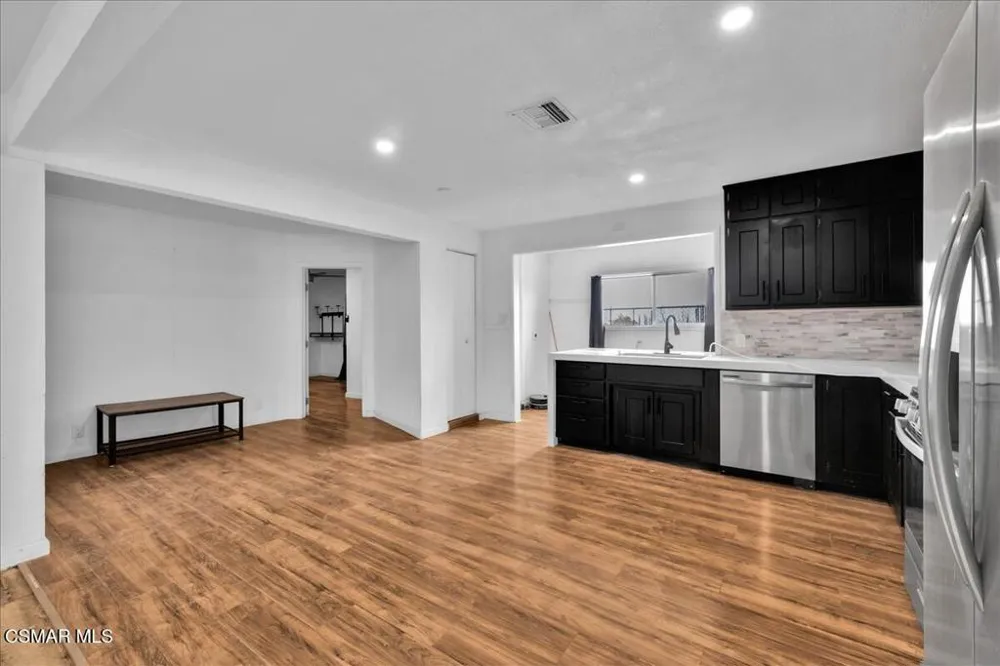 6877 Pine Avenue 29 Palms, CA 92277