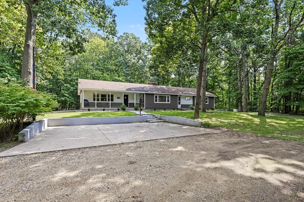 12537 S Wolcott Sawyer, MI 49125