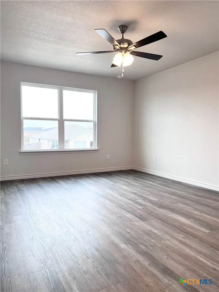 222 Dolphin Drive Temple, TX 76501